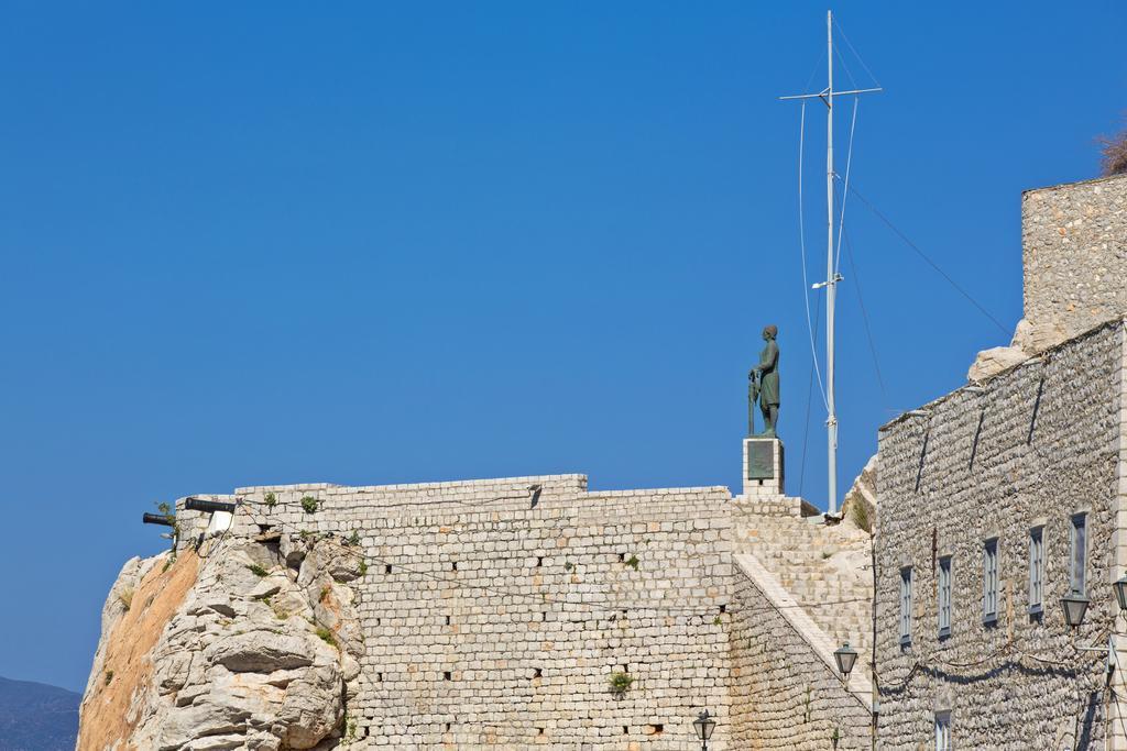 Hotel Leto Hydra Bagian luar foto