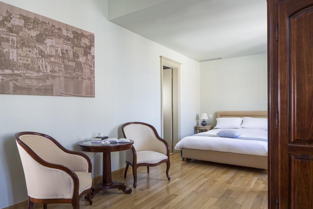 Hotel Leto Hydra Bagian luar foto